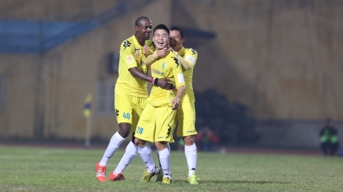 Cựu tuyển thủ U19 Việt Nam giúp Hà Nội T&T giành lại được 1 điểm