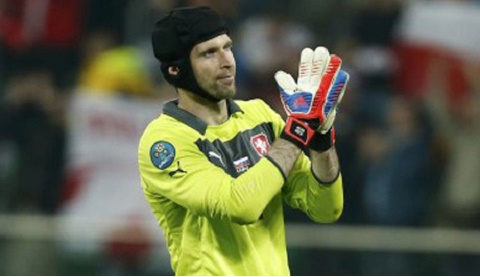 Chuyển nhượng 7/1: Tin chuyển nhượng về Cech, Berahino, Shaqiri...