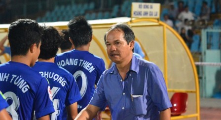 Bầu Đức: Không nên so sánh giữa HAGL với Thể Công