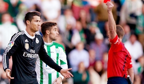 ‘Tôi hạnh phúc khi Ronaldo bị treo giò’