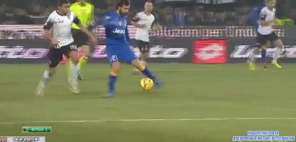 VIDEO: Pha chuyền hỏng đầy 'tinh tế' của Andrea Pirlo