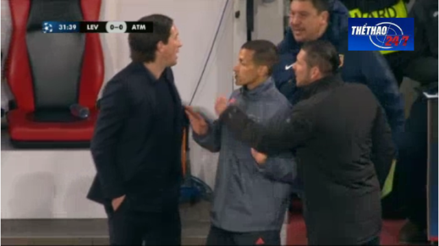 VIDEO: Không giữ được bình tĩnh, HLV Simeone suýt 'tẩn' đồng nghiệp