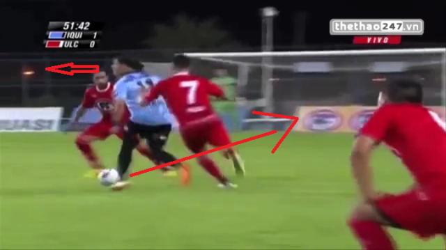 VIDEO: Pha kiến tạo kiểu 'lườm rau gắp thịt' ở giải Chile