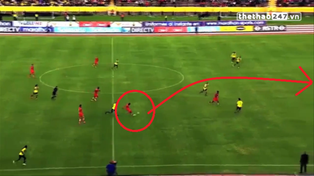 VIDEO: Bàn thắng để đời từ giữa sân của Beckham được tái hiện ở giải VĐQG Ecuador