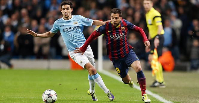 Cựu sao Man Utd chỉ Man City cách đánh bại Barca