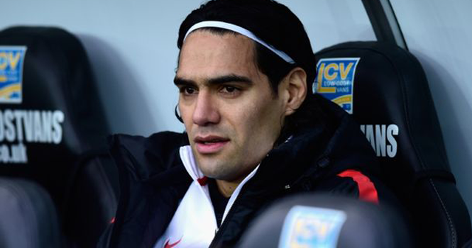 Bắt đầu đếm lùi ngày Falcao ở lại Man Utd