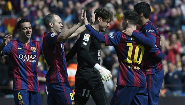 Messi rực sáng, Barca soán ngôi đầu của Real Madrid