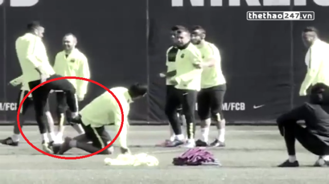 VIDEO: Neymar gây sự chú ý trong buổi tập của Barcelona