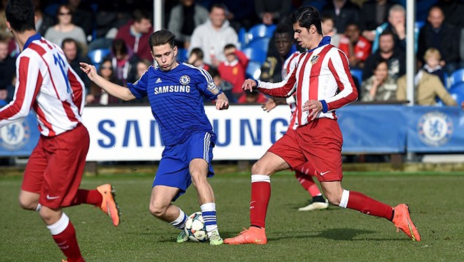 VIDEO: U19 Chelsea 'rửa mặt' cho các đàn anh ở Champions League trẻ