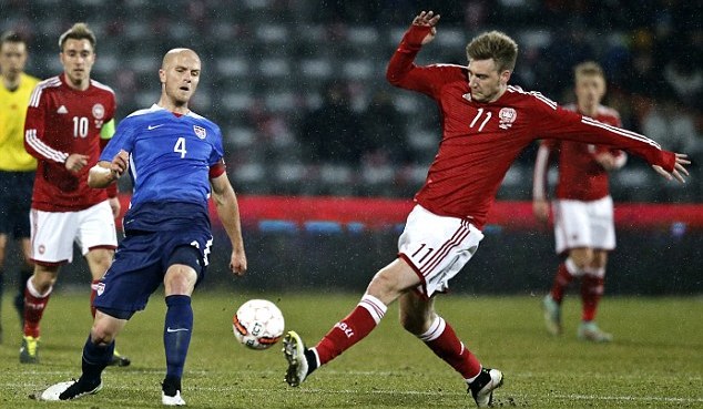 VIDEO: Bentner lập hatrick, Đan Mạch lội ngược dòng kịch tính trước tuyển Mỹ