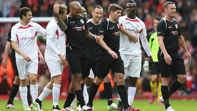 Video clip bàn thắng: Trận đấu tôn vinh Steven Gerrard