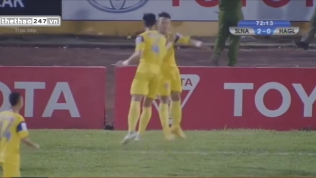 VIDEO: Phi Sơn sút xa đẳng cấp và ăn mừng như Ronaldo
