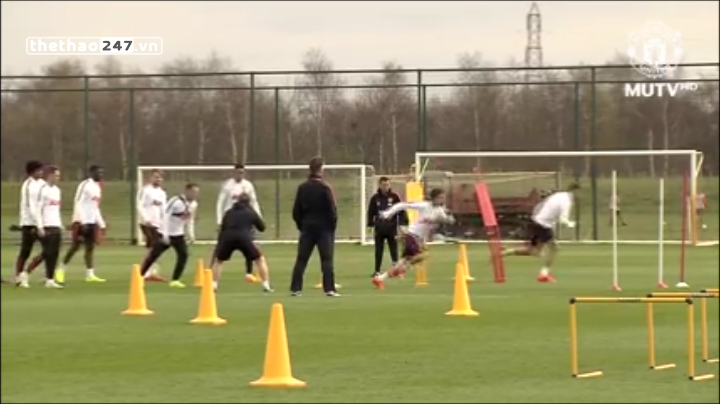 VIDEO: Các cầu thủ MU luyện tập chăm chỉ trước đại chiến với Chelsea
