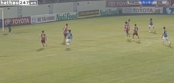 VIDEO: Thanh Hậu cứa lòng ghi bàn như Messi