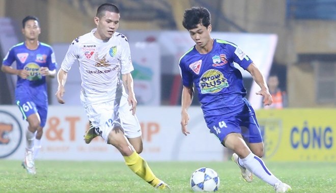 VIDEO: 3 pha chọc khe tinh tế của Công Phượng trong trận gặp Hà Nội T&T