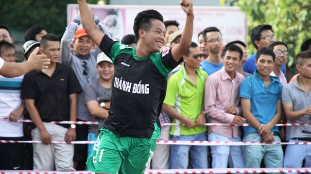 Giang 'say': Người múa túy quyền trên sân bóng phủi