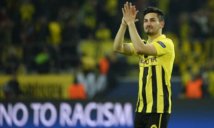 Arsenal phá bĩnh Man Utd vụ Gundogan