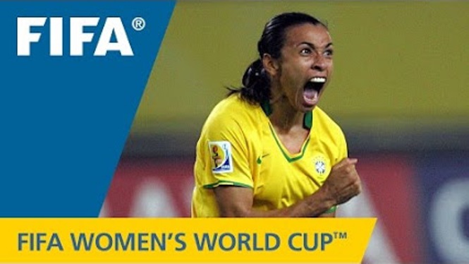 VIDEO: Pha solo ghi bàn đẳng cấp của Ronaldinho nữ