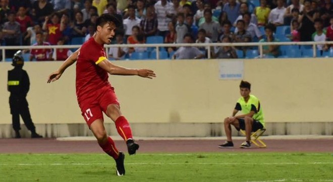 VIDEO: Mạc Hồng Quân dứt điểm ở góc hẹp mở tỷ số cho Việt Nam