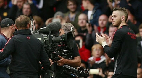 HLV Van Gaal hé lộ nguyên nhân De Gea muốn đi