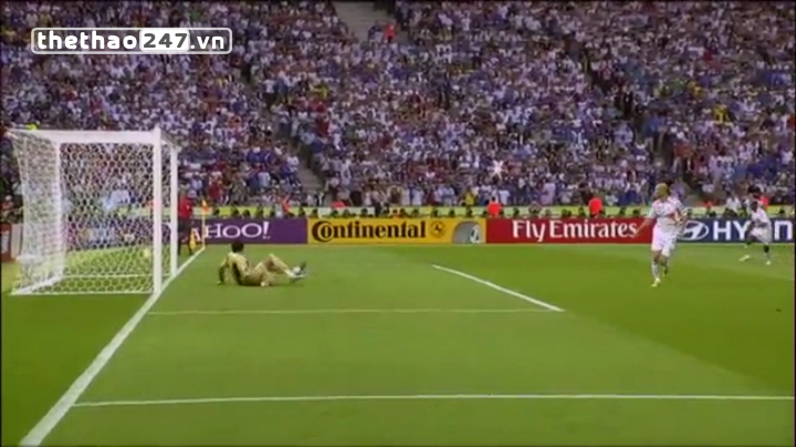 VIDEO: Con trai Zidane tái hiện pha panenka đẳng cấp của cha