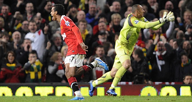 VIDEO: Bàn thắng 'siêu ảo' của Nani trong màu áo Man Utd