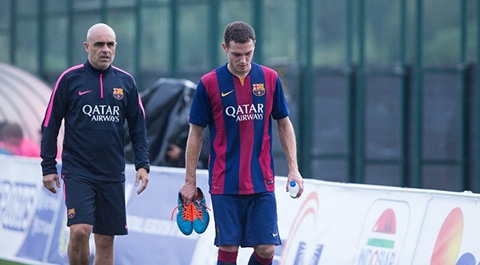 Vermaelen trả huy chương C1, Arsenal mất khoản thu lớn