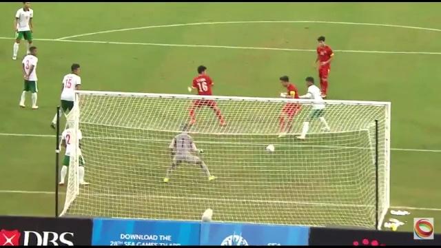 Video SEA Games 28: Quế Ngọc Hải dứt điểm tinh tế nâng tỷ số lên 5-0 cho U23 Việt Nam