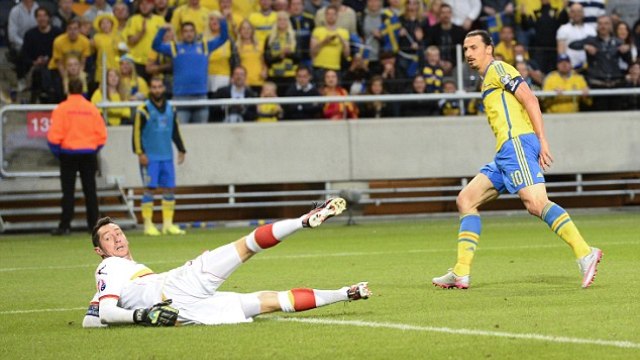 Video clip bàn thắng: Thụy Điển 3-1 Montenegro (Vòng loại Euro 2016)
