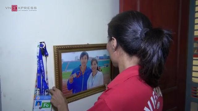 VIDEO: Những hình ảnh rơi nước mắt về tượng đài điền kinh Vũ Bích Hường