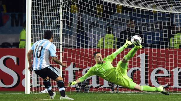 VIDEO: Loạt penalty cân não giữa Argentina và Colombia