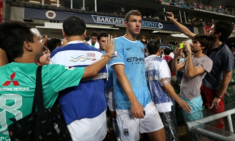 Vé xem trận Man City - ĐT Việt Nam đắt nhất trong lịch sử