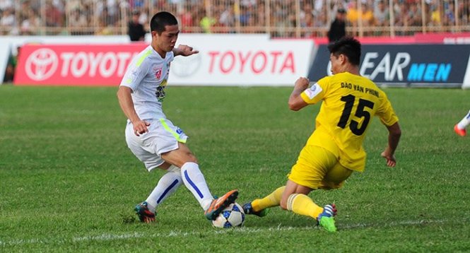 VIDEO: Màn trình diễn của Công Phượng (Thanh Hóa 2-1 HAGL)