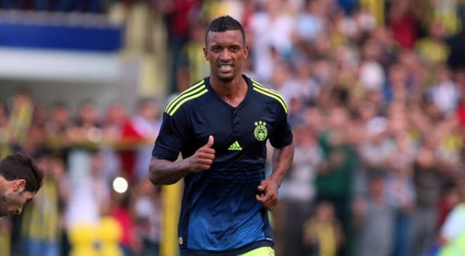 VIDEO: Luis Nani lập siêu phẩm sút phạt trong ngày ra mắt Fenerbahce