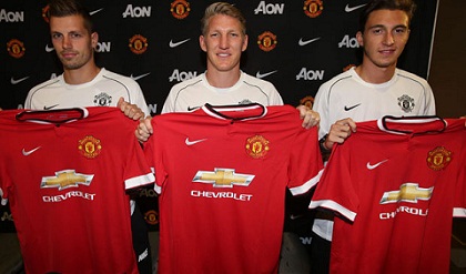 Tin vắn M.U: Darmian đi học tiếng Anh, HLV Van Gaal khuyên Di Maria ở lại