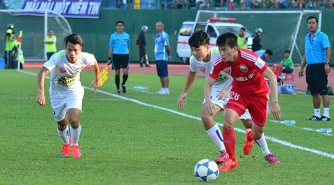 'Bình Dương tự thua trước HAGL'