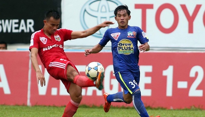 VIDEO: Xem màn thể hiện của cầu thủ trẻ nhất V-League trước Bình Dương