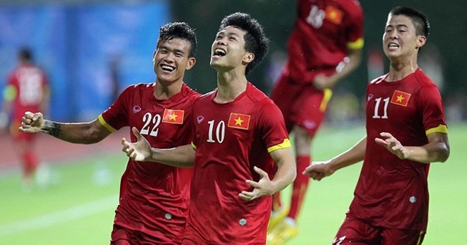 Chính thức: HLV Miura triệu tập Công Phượng dự trận Man City