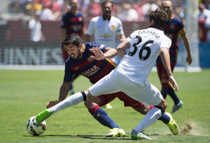 VIDEO: Màn trình diễn của Matteo Darmian trong trận gặp Barcelona