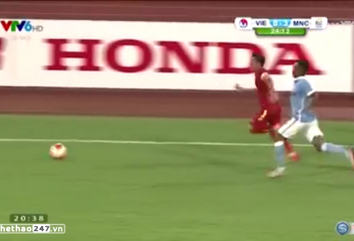 VIDEO: Pha va chạm của Thành Lương với cầu thủ Anh đắt giá nhất lịch sử