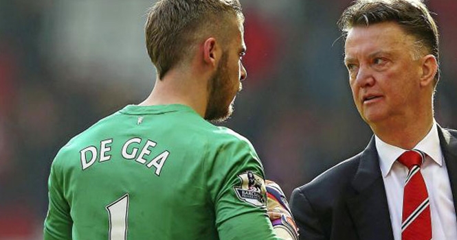 HLV Van Gaal đề nghị M.U bán De Gea