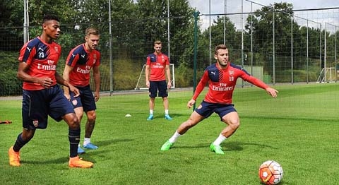 Arsenal mất quân ở trận khai màn Premier League