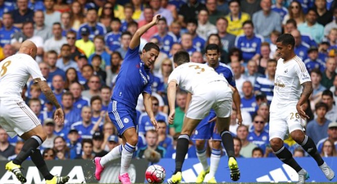 Video bàn thắng: Chelsea 2-2 Swansea (V1 Premier League)