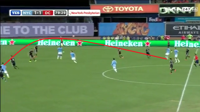 VIDEO: Pha kiến tạo đẳng cấp của Pirlo cho David Villa từ giữa sân