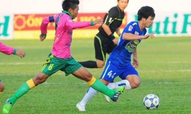VIDEO: Màn trình diễn của Công Phượng (Đồng Tháp vs HAGL)