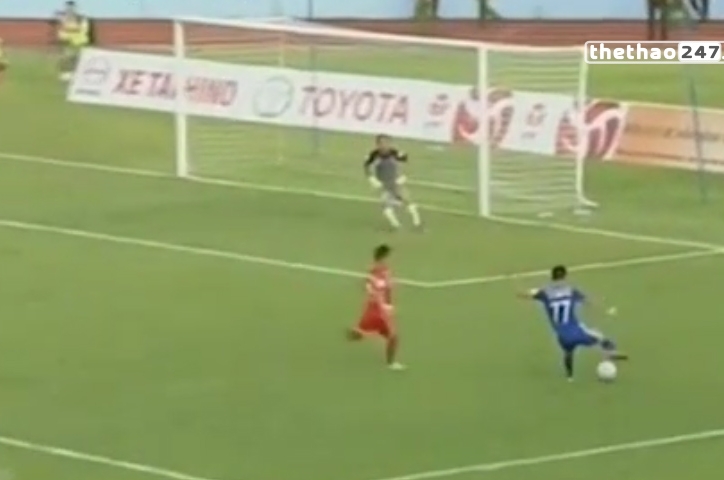 VIDEO: Tú 'ngựa' tái hiện pha ngoặt bóng ghi bàn kỹ thuật của Januzaj