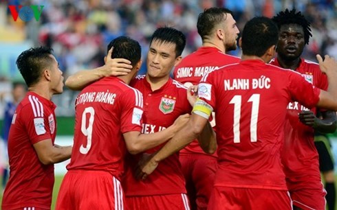 Vòng 22 V-League: HAGL đua trụ hạng và những nghi vấn