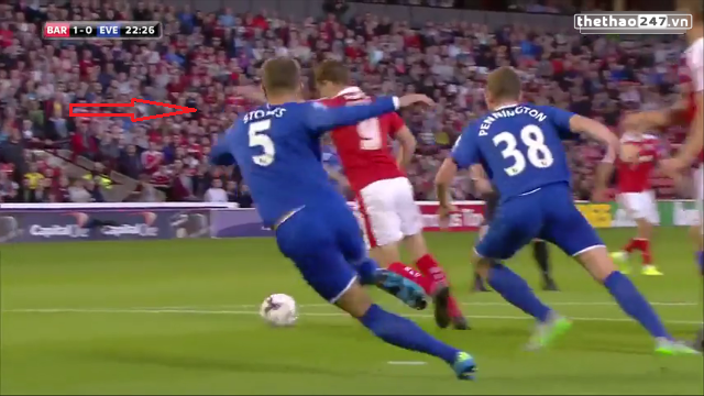 VIDEO: Muốn đến Chelsea, John Stones phá đám Everton lộ liễu ở Cúp Liên đoàn