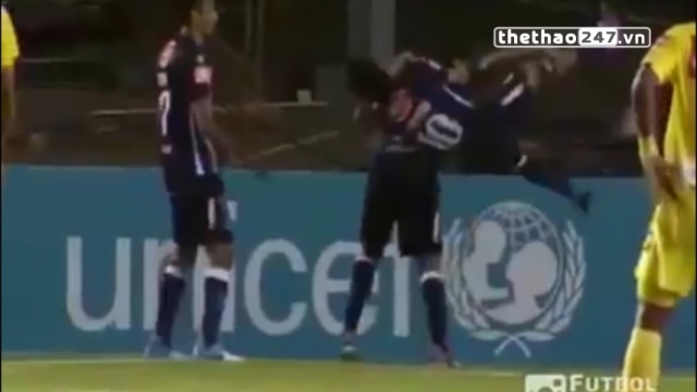VIDEO: Màn ăn mừng bàn thắng có 1-0-2 trong lịch sử bóng đá