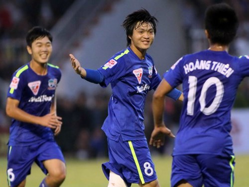 VIDEO: Màn trình diễn ấn tượng của Tuấn Anh ở V-League 2015